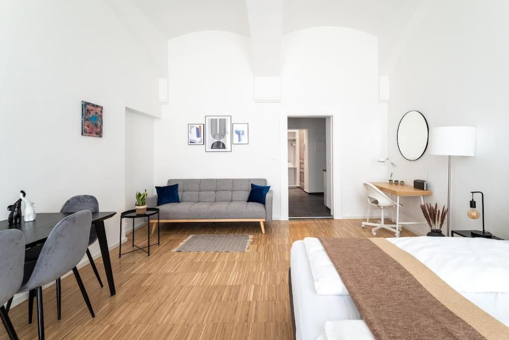 Neat Steps To Center By Hm Appartamento Vienna